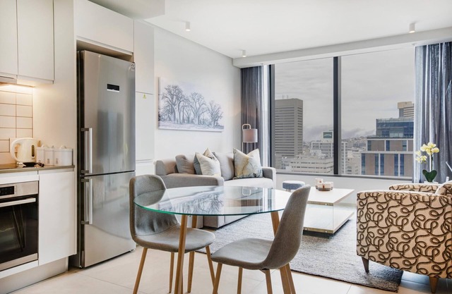 1 Bedroom De Waterkant Mountain View Apartment