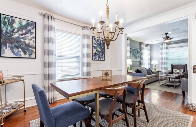 1-Bedroom Near the Plaza & Scenic Park I 13