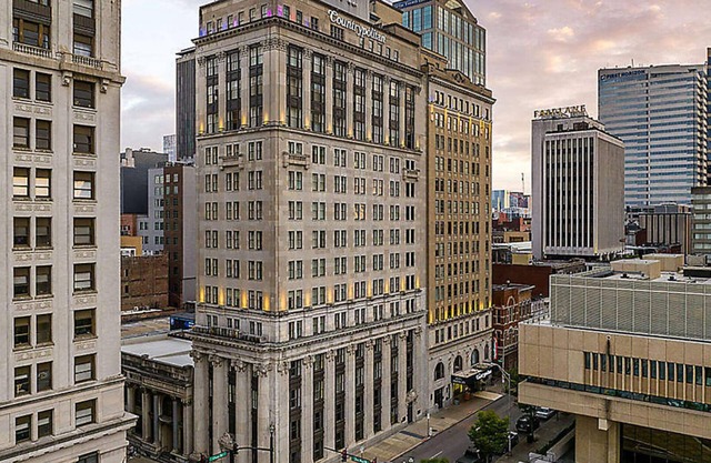 1 Bedroom w/ King Bed, at Bluegreen Downtown Nashville Resort!