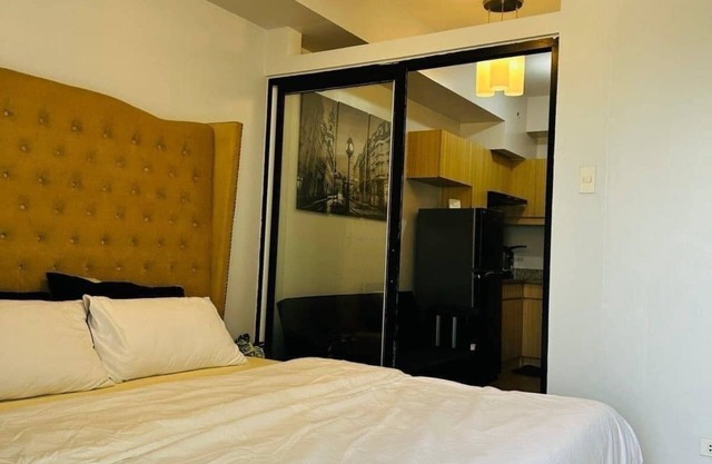1 Br Condo unit in Cloverleaf Quezon City