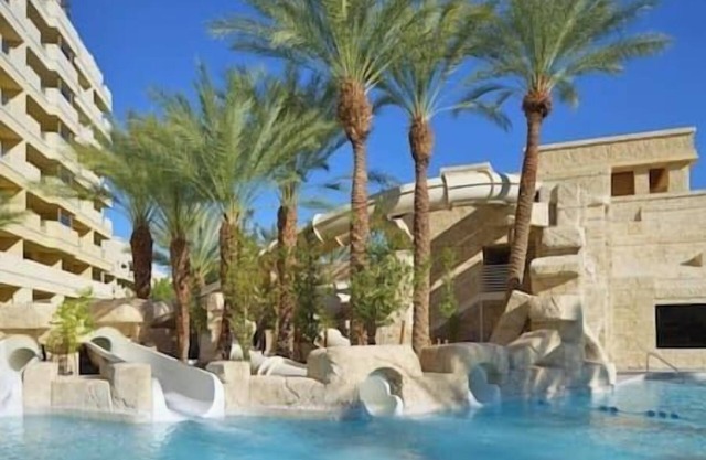 1| Cancun Resort | Lux Stay | Hilton | Concierge | Pool