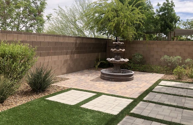 10 min to strip! Sleeps 14, 5bd/3ba 3k sq ft