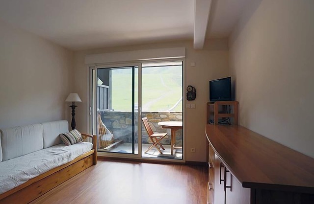 A 100m de las pistas de esquí, 1.o piso, parking, tv, local para esquís, 49m², Peyragudes