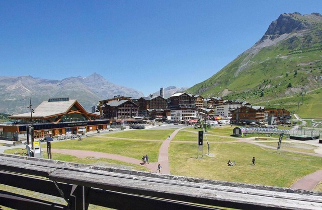 10m del centro estación, 3.o piso, vista montaña, balcón, tv, local para esquís, 26m², Tignes