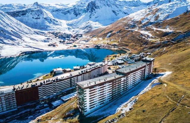 100m del centro estación, 4.o piso, balcón, tv, local para esquís, 74m², Tignes