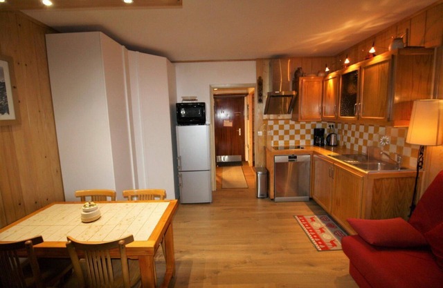 20m del centro estación, Planta baja, balcón, tv, local para esquís, 28m², Tignes