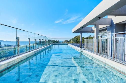 1142 Elegance Flat Praia de Bombas Piscina