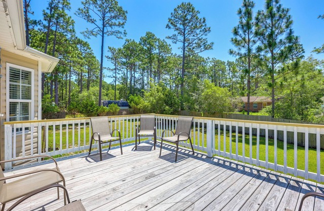 12 Mi to Beaches: Dog-Friendly Southport Getaway