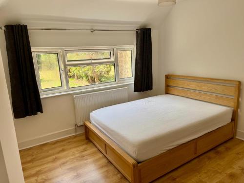 135 Watford road
