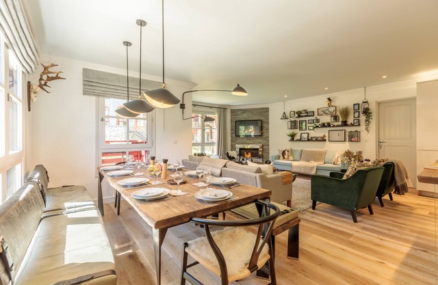 Arc 1950 Excelente reformado de 4 dormitorios, todo en suite en residencia de lujo