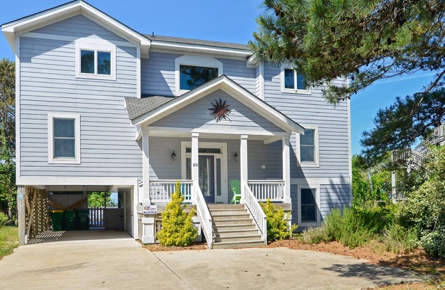 1562 - Coucher Du Soleil 5-bed 5.5-bath soundfront Corolla, NC, pet friendly, private pool, hot tub
