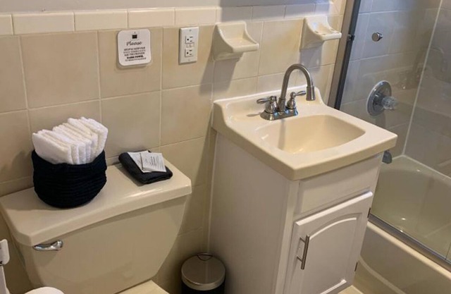 1631 2H · Adorable 2bed Apt / 20min a NYC-Estacionamiento disponible.