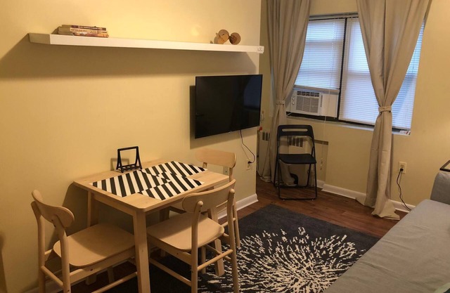 1703 3B · Digno 2bed Apt-20 min a NYC / Parking Avail.