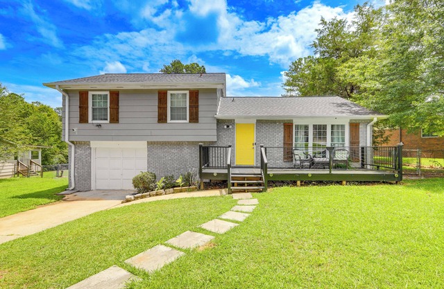 18 Mi to Dtwn Atlanta: Pet-Friendly Home w/ Yard!