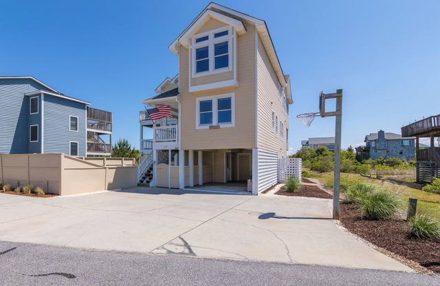 1848 - Patriots Place 6-bed 5.5-bath Corolla, NC, pet friendly, private pool, hot tub, game room