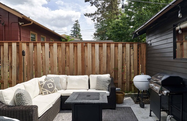 1923 Bungalow with Modern Charm