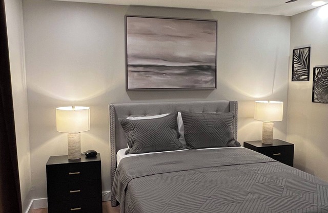 Comfort Suite - Full suite in gated, quiet building