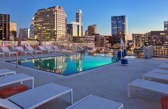 1BR Condo in Downtown Austin - Walk to West 6th!
