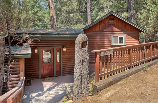 1L La Casa del Árbol dentro del Parque Nacional Yosemite