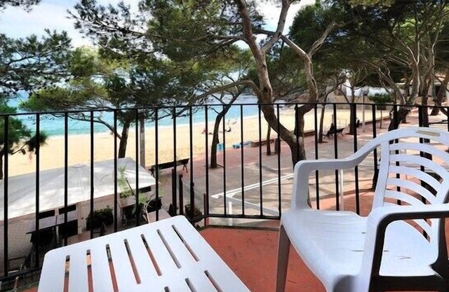 1° PISO RUSTICO CASA DE PESCADORES A PIE DE PLAYA CON COCINA Y BAÑO REFORMADOS.