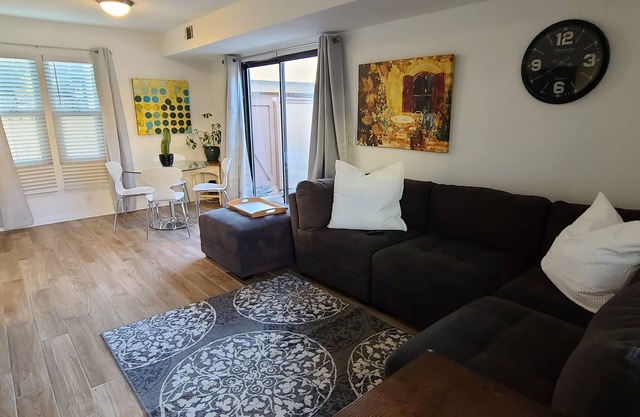 2 bedroom 2 bath with California King & queen bed