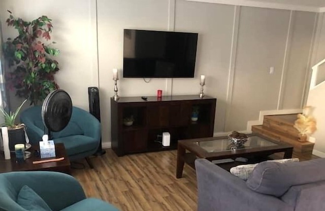 2 Bedroom 678322 by Houzlet