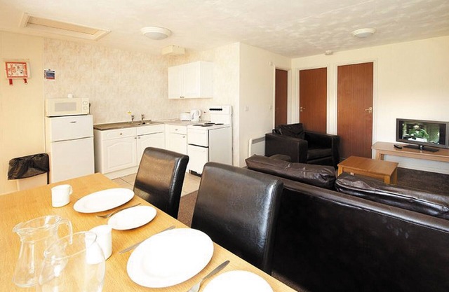2 bedroom accommodation in Burnham-on-Sea