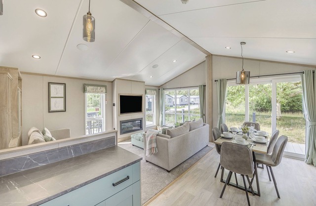 Luxury new lodge on the Oak View development with a spacious and open plan living and kitchen area.