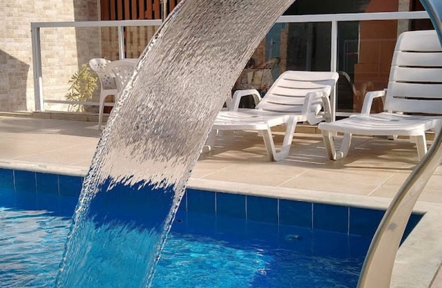 Apartamento de 2 dormitorios, amueblado con piscina, patio y barbacoa