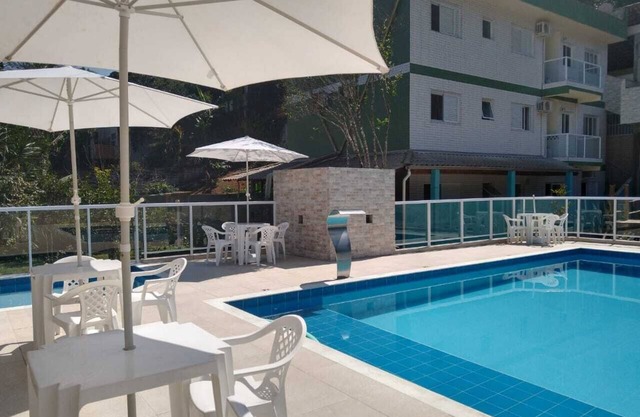 Apartamento de 2 dormitorios, amueblado con piscina, cerca de Martim de Sá.