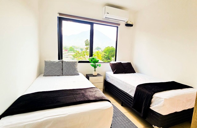 2-bedroom apartment in amazing San Salvador with WiFi, AC