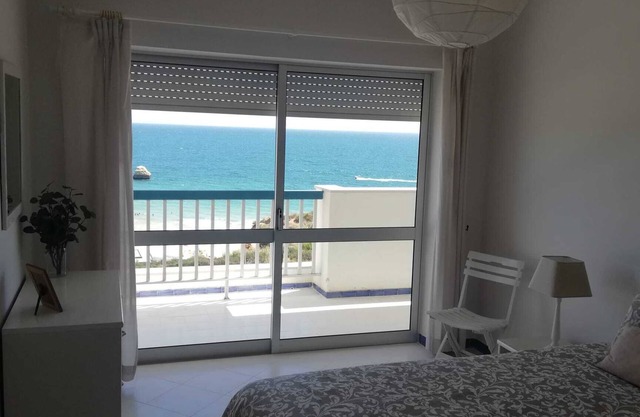 2 bedroom apartment 30 meters from beach, stunning views Praia da Rocha PORTIMAO