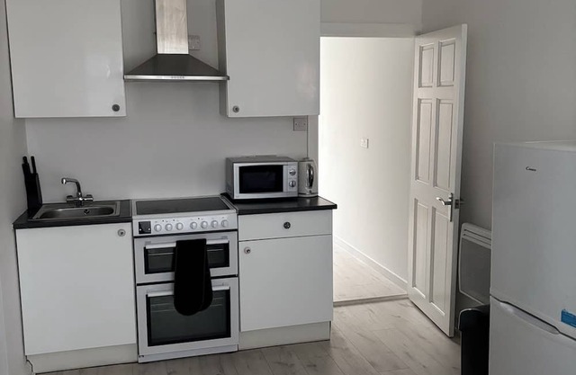 2Bedroom Apt for Professionals | Quiet & Spac…