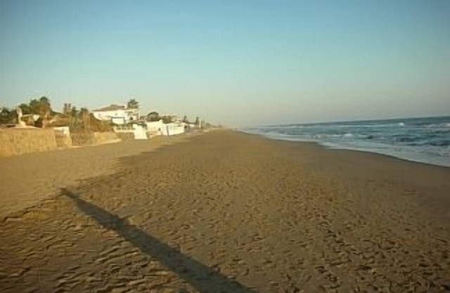 Apartamento de 2 dormitorios con vistas al mar. Gran piscina compartida, jardines bien cuidados