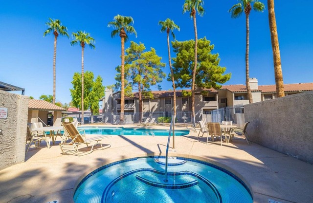2-bedroom condo in delightful Mesa AZ