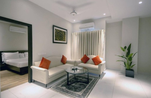 2-Bedroom Luxury Apartment - With Balconies and City Views