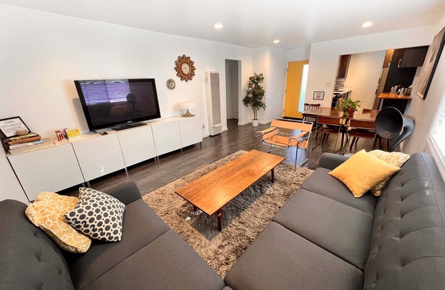 2 dormitorios recién remodelado cómodo apartamento moderno