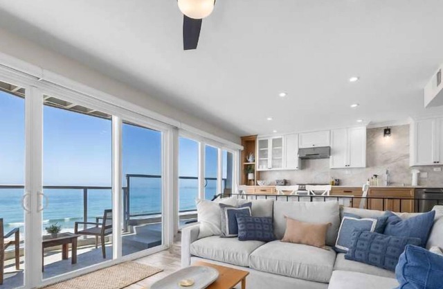 2 bedroom Rio Del Mar Apt - Stunning Ocean Views