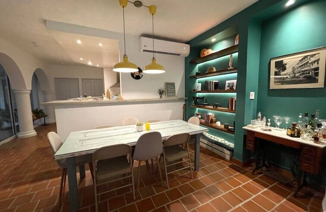 Hermoso Apartamento de dos habitaciones con patio