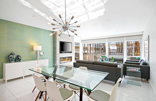 Villa Alejo 2 BR/2 Bath Mid Century Condo. Downtown Hotspot. Pool, Hot Tub!