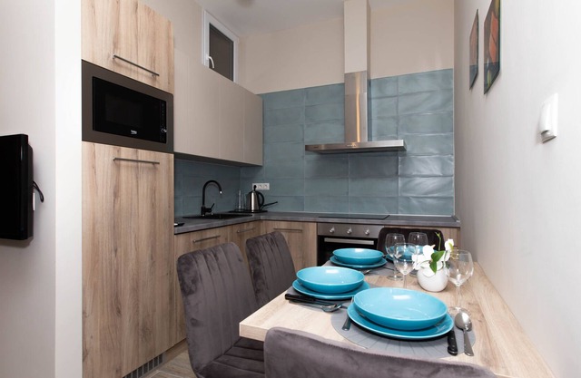2 BR well equipped flat for 4 people at City Park