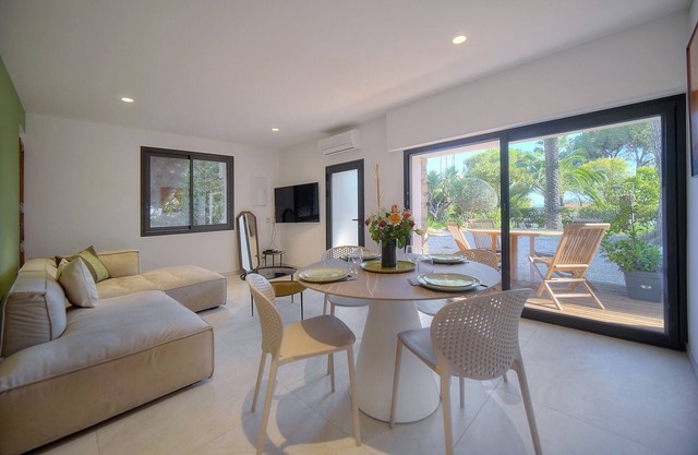 2 CHAMBRES JARDIN/TERRASSE ACCES PLAGES A2B241