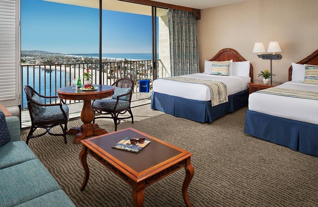 2 Comfortable Rooms w/ Bay Views Near Sand Volleyball Courts – Beach Access