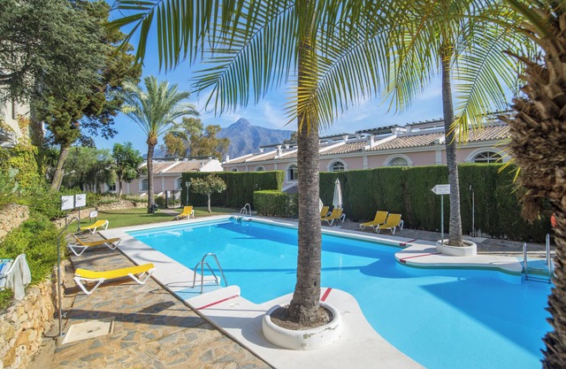 Apartamento de 2 habitaciones junto a Oporto con vistas a la montaña, piscina, Wi-Fi y jardín