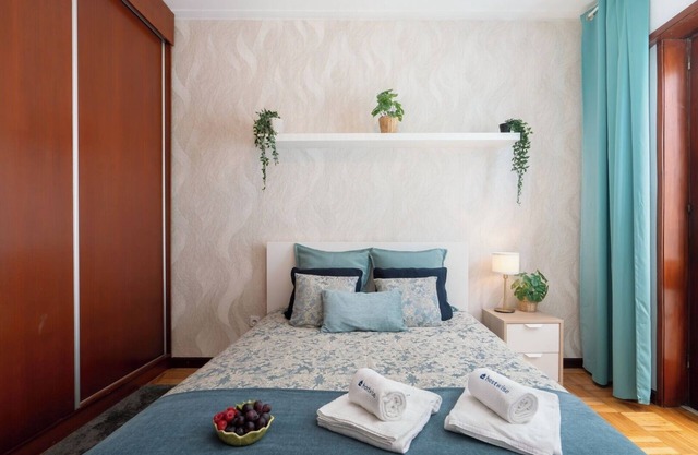 2 Large Apartments w/ Balcony at Boavista