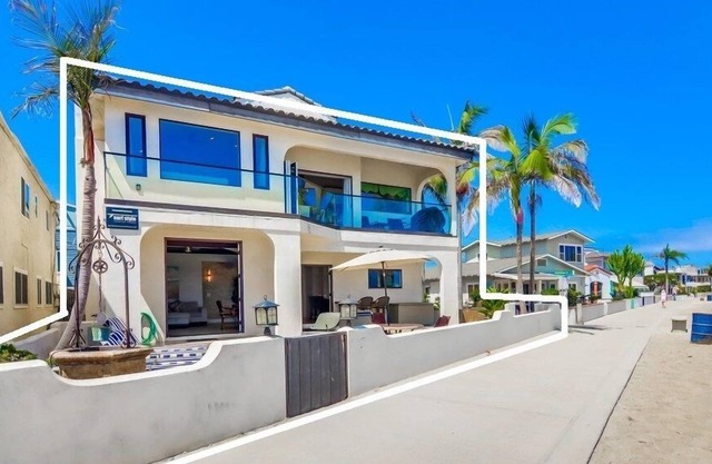 2 niveles de WaterFront ☆ Patio exclusivo a nivel del suelo de 1,000sf ☆ AC