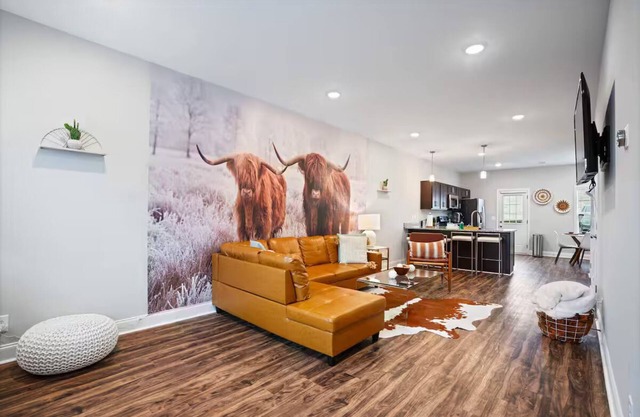 2 Master BRs / Wi-Fi / Selfie Wall / Western / W/D / 40 min from Nashville