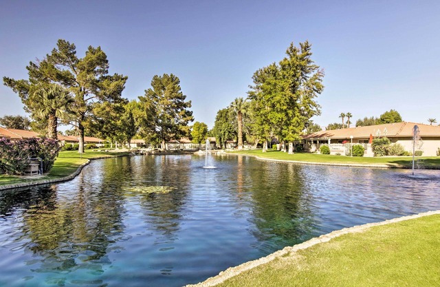 2 Mi to Coachella: Indio Home w/ Fire Pit!