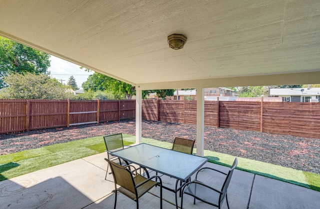 2 Mi to Hospitals: Home w/ Private Yard in Aurora