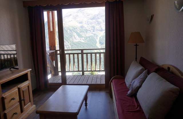 Apartamento 2 piezas cabina, parking, WiFi y mascotas permitidas